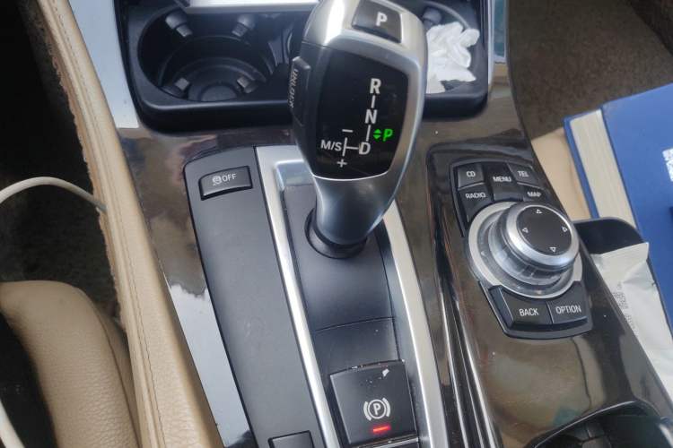 Used BMW 5 Series 2012 523Li Luxury Model Gear Lever