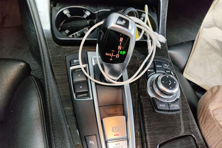 Used BMW 5 Series 2012 530Li Luxury Model Gear Lever