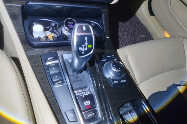 Used BMW 5 Series 2012 535Li Leading Model Gear Lever