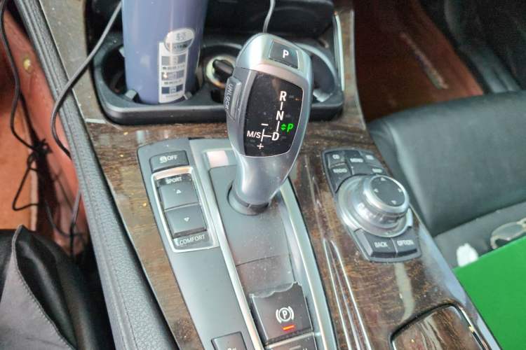 Used BMW 5 Series 2012 530i Sport Touring Gear Lever