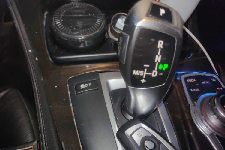 Used BMW 5 Series 2012 523Li Luxury Model Gear Lever