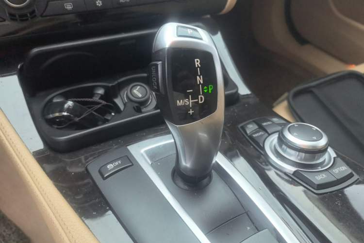 Used BMW 5 Series 2012 523Li Leading Model Gear Lever