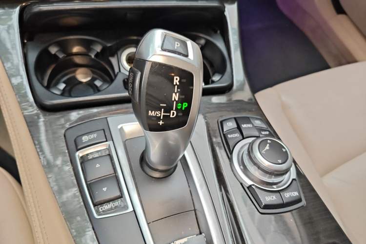 Used BMW 5 Series 2012 530Li Leading Model Gear Lever