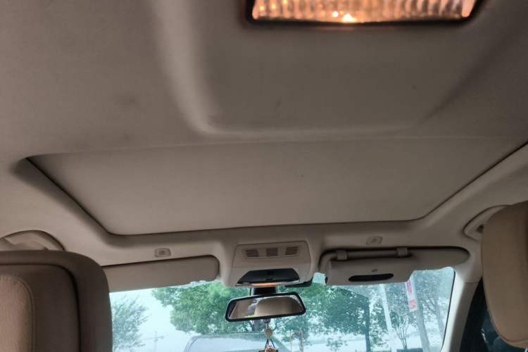 Used BMW 5 Series 2012 523Li Leading Model Headliner