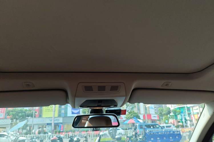 Used BMW 5 Series 2012 520i Elegant Edition Headliner