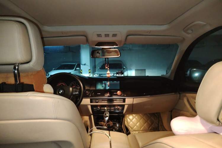 Used BMW 5 Series 2012 535Li Leading Model Headliner