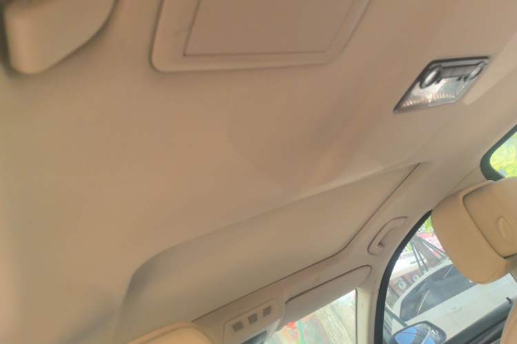 Used BMW 5 Series 2012 520Li Elegant Edition Headliner