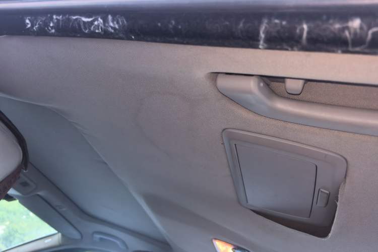 Used BMW 5 Series 2012 530Li Leading Model Headliner