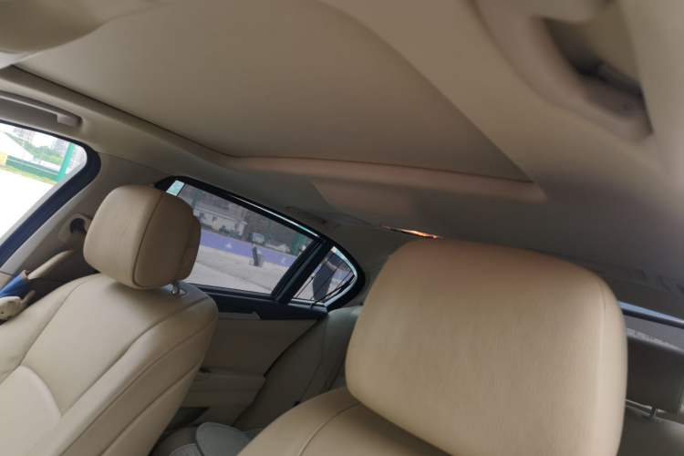 Used BMW 5 Series 2012 535Li Leading Model Headliner