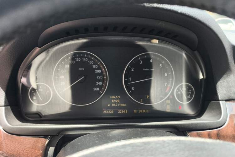 Used BMW 5 Series 2012 523Li Leading Model Instrument Cluster