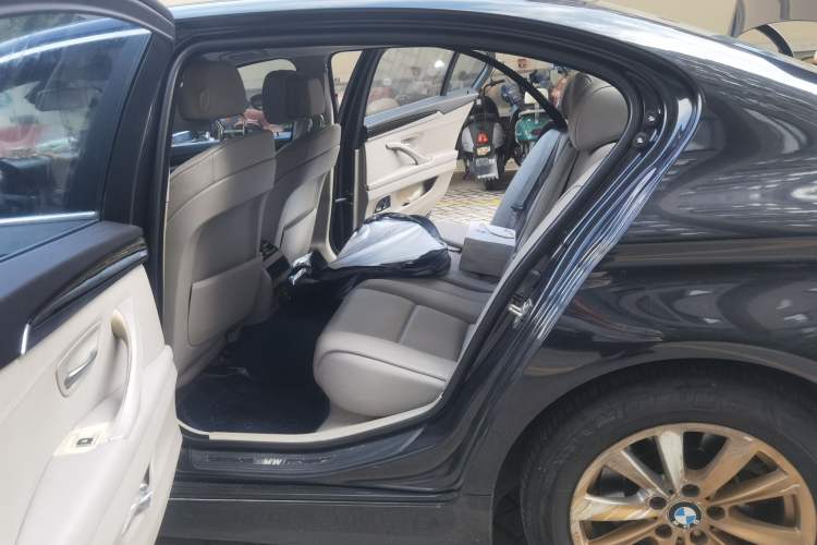 Used BMW 5 Series 2012 523Li Leading Model Left Rear Seat