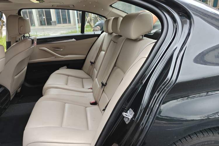 Used BMW 5 Series 2012 530Li Leading Model Left Rear Seat