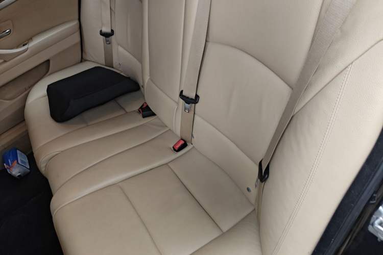 Used BMW 5 Series 2012 530Li Leading Model Left Rear Seat