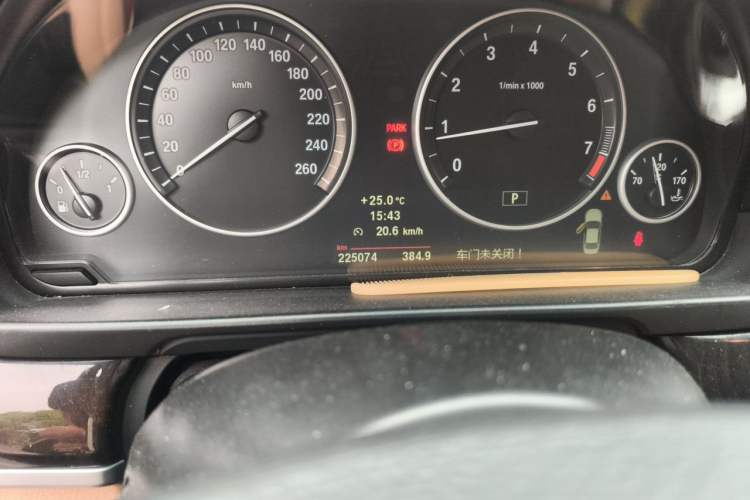 Used BMW 5 Series 2012 523Li Leading Model Odometer Close Up