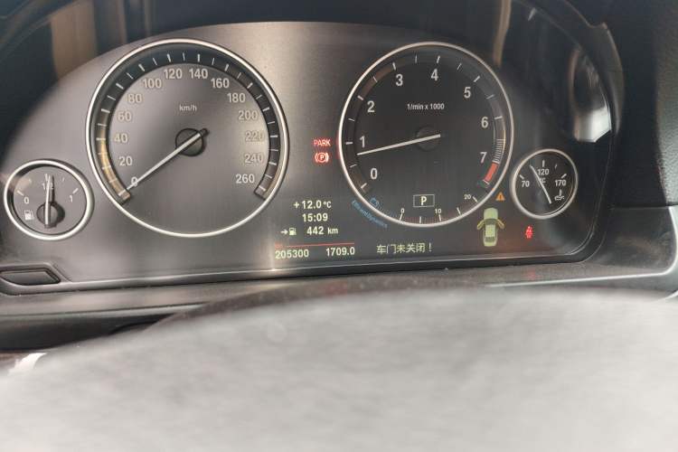 Used BMW 5 Series 2012 523Li Luxury Model Odometer Close Up
