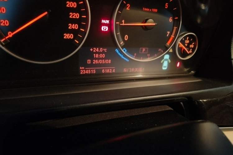 Used BMW 5 Series 2012 523Li Leading Model Odometer Close Up