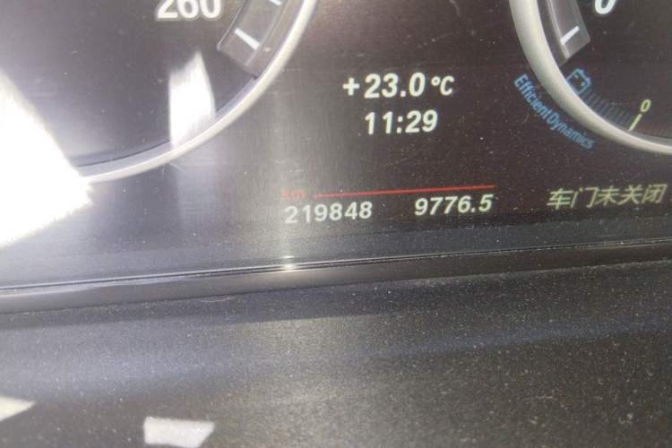 Used BMW 5 Series 2012 523Li Leading Model Odometer Close Up