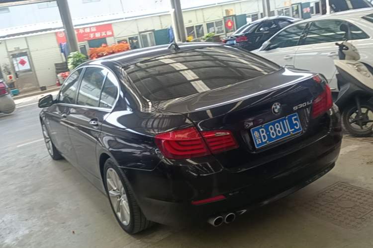 Used BMW 5 Series 2012 530Li Leading Model Rear Left 45 Deg
