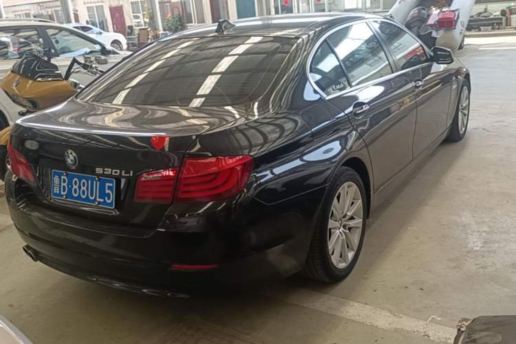 Used BMW 5 Series 2012 530Li Leading Model Rear Right 45 Deg
