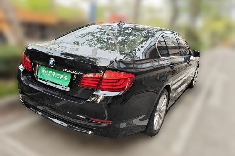 Used BMW 5 Series 2012 530Li Leading Model Rear Right 45 Deg