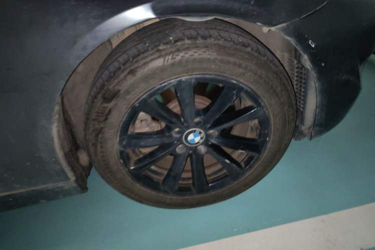 Used BMW 5 Series 2012 523Li Luxury Model Right Front Wheel Hub