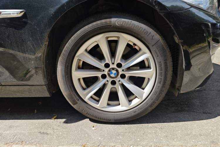 Used BMW 5 Series 2012 523Li Leading Model Right Front Wheel Hub