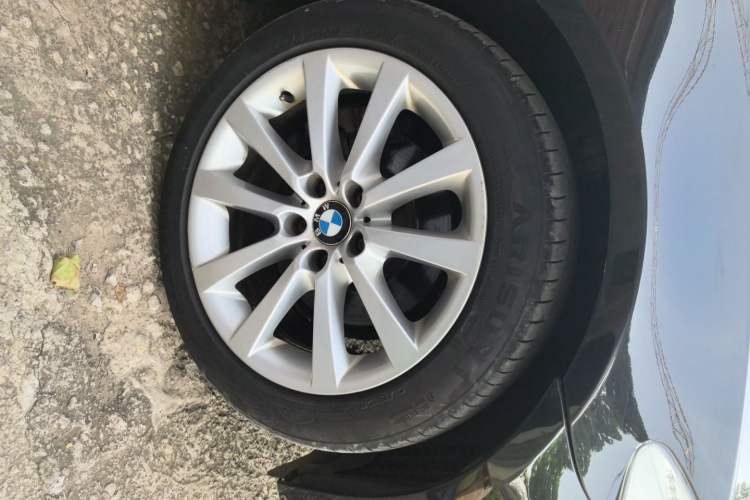 Used BMW 5 Series 2012 530Li Leading Model Right Front Wheel Hub