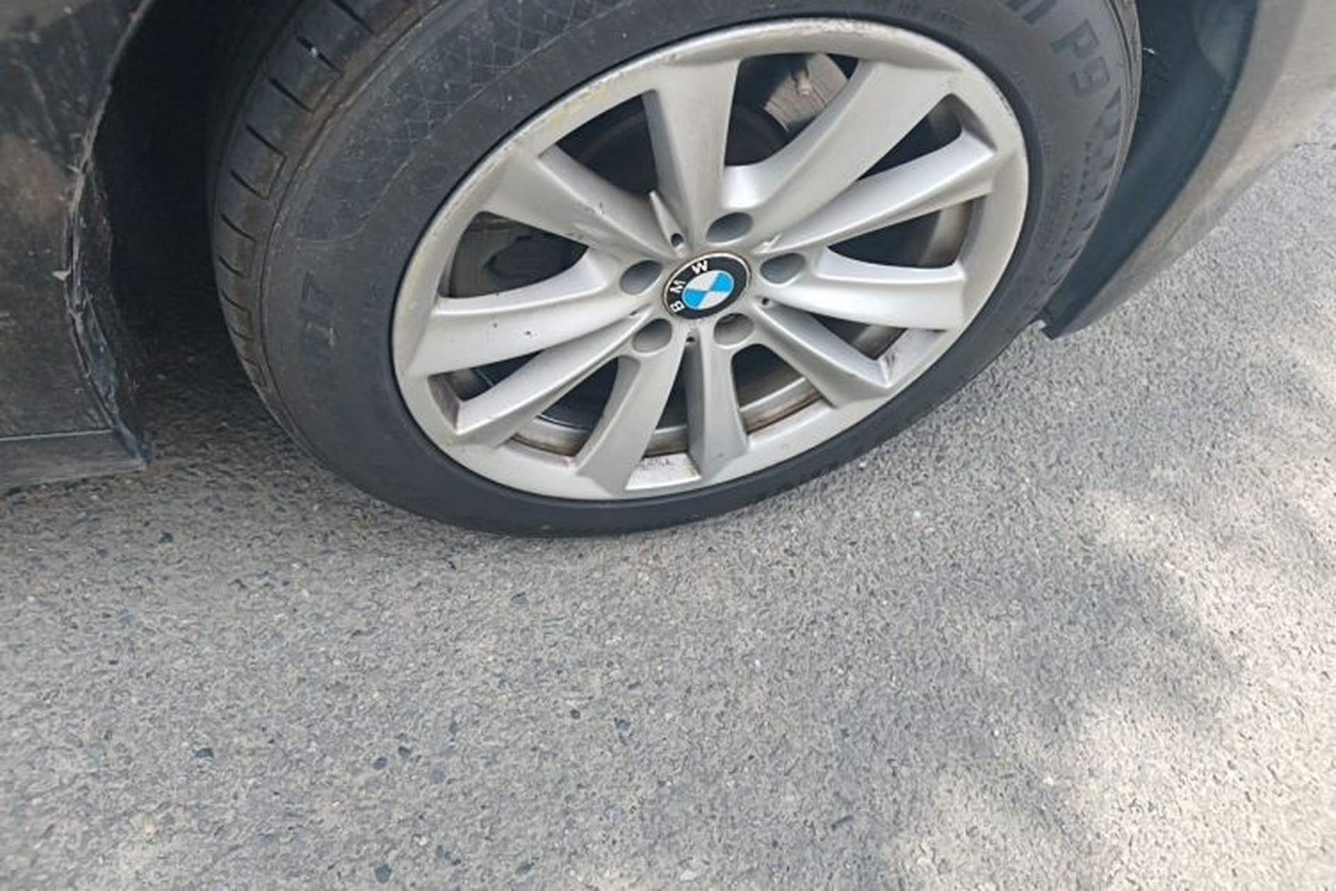 Used BMW 5 Series 2012 523Li Leading Model Right Front Wheel Hub