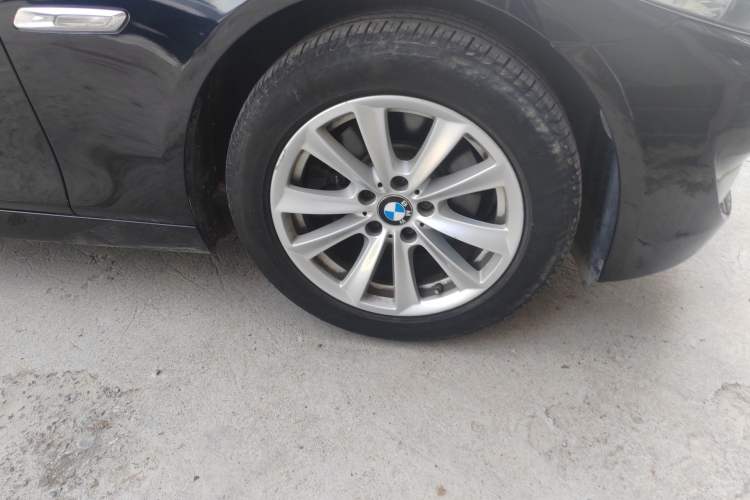 Used BMW 5 Series 2012 523Li Luxury Model Right Front Wheel Hub