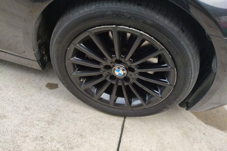 Used BMW 5 Series 2012 535Li Executive Edition Right Front Wheel Hub