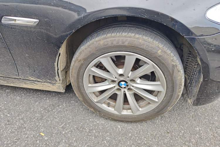 Used BMW 5 Series 2012 520Li Elegant Edition Right Front Wheel Hub