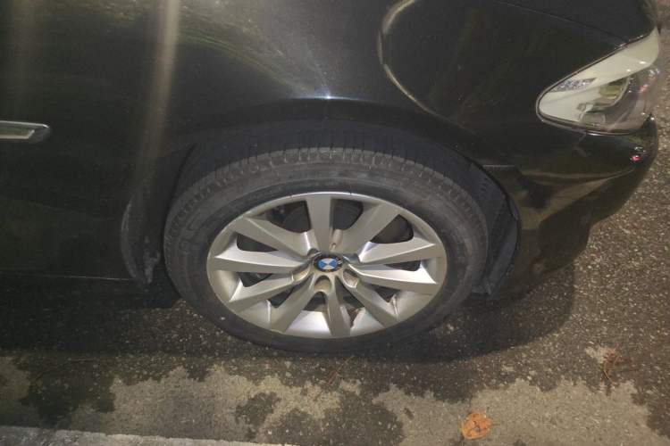 Used BMW 5 Series 2012 530Li Luxury Model Right Front Wheel Hub