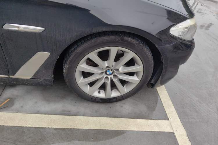 Used BMW 5 Series 2012 530Li Luxury Model Right Front Wheel Hub
