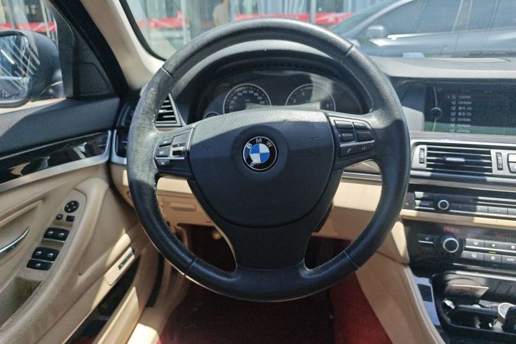 Used BMW 5 Series 2012 530Li Leading Model Steering Wheel