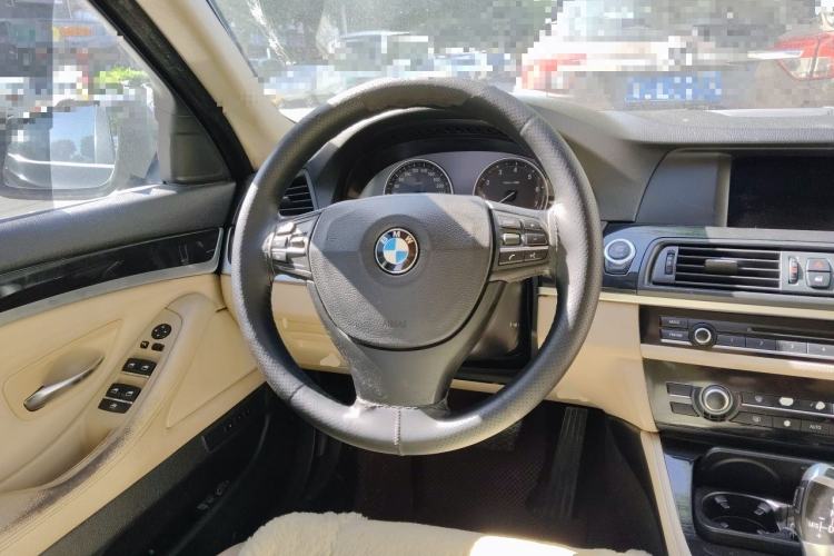 Used BMW 5 Series 2012 520Li Elegant Edition Steering Wheel