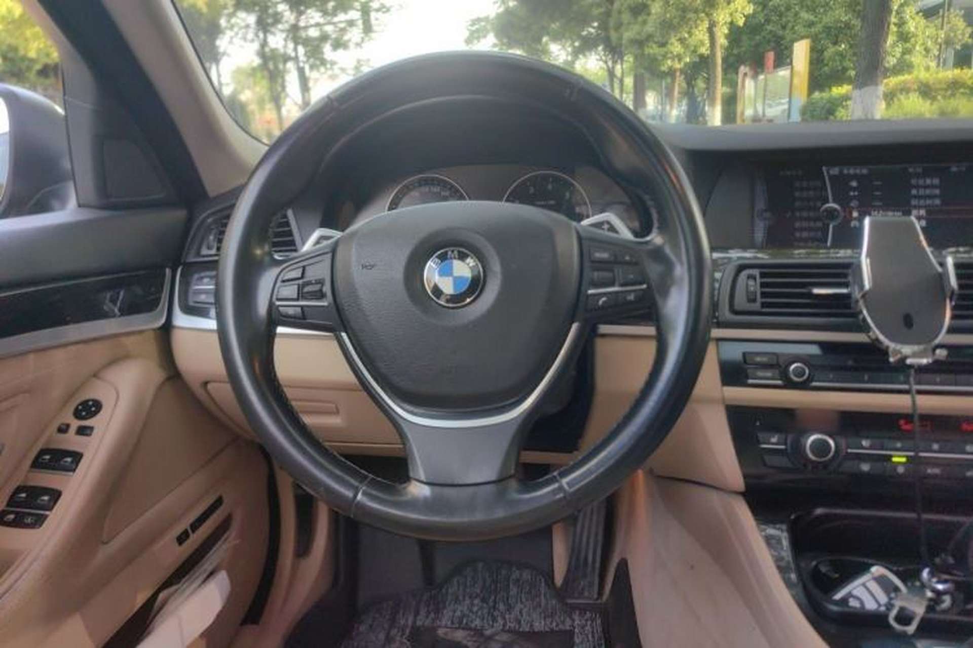 Used BMW 5 Series 2012 535Li Luxury Model Steering Wheel