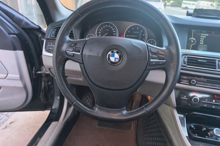 Used BMW 5 Series 2012 530Li Leading Model Steering Wheel