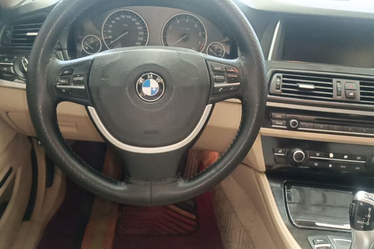 Used BMW 5 Series 2012 530Li Leading Model Steering Wheel
