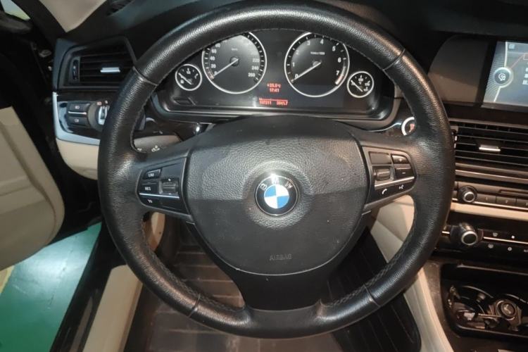 Used BMW 5 Series 2012 523Li Luxury Model Steering Wheel