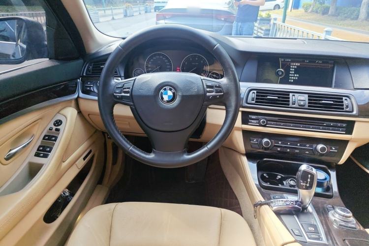 Used BMW 5 Series 2012 523Li Luxury Model Steering Wheel