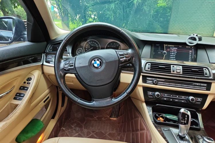 Used BMW 5 Series 2012 523Li Luxury Model Steering Wheel