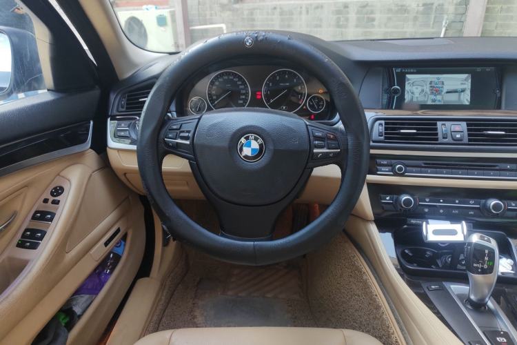 Used BMW 5 Series 2012 523Li Luxury Model Steering Wheel
