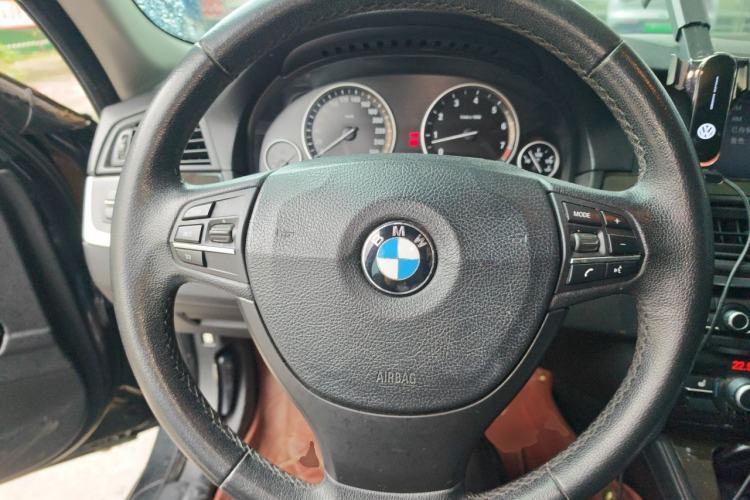 Used BMW 5 Series 2012 530i Sport Touring Steering Wheel