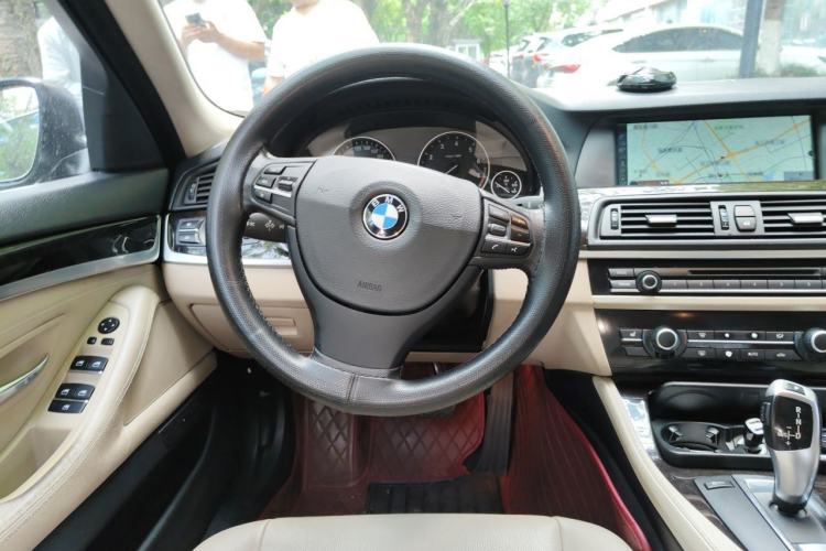 Used BMW 5 Series 2012 523Li Luxury Model Steering Wheel