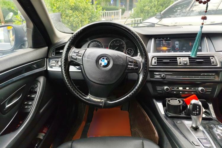 Used BMW 5 Series 2012 520Li Elegant Edition Steering Wheel