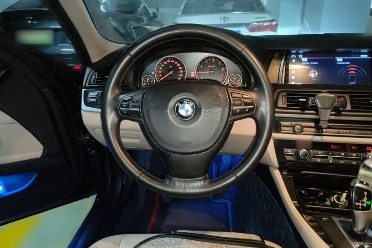 Used BMW 5 Series 2012 523Li Leading Model Steering Wheel