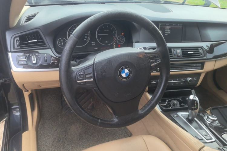 Used BMW 5 Series 2012 523Li Leading Model Steering Wheel
