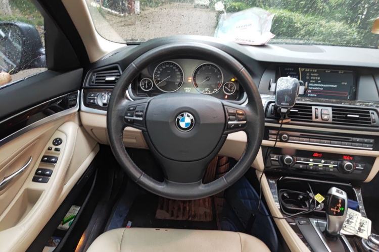 Used BMW 5 Series 2012 523Li Luxury Model Steering Wheel