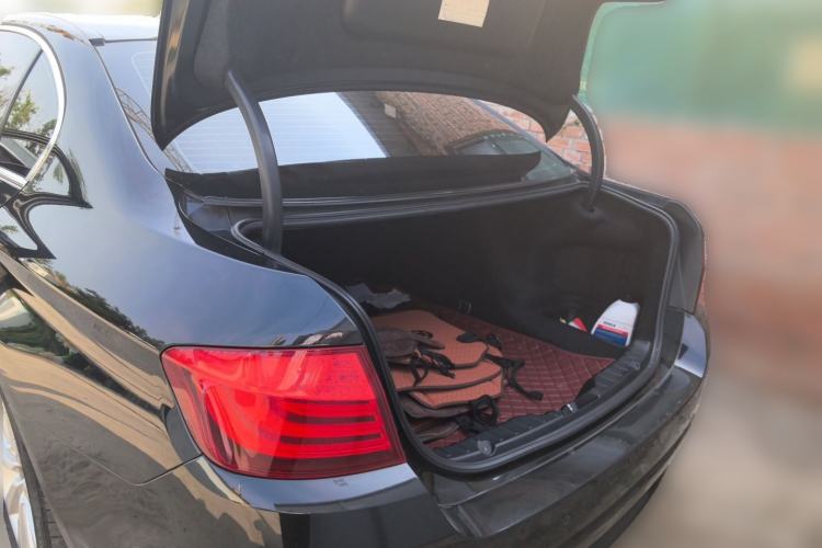 Used BMW 5 Series 2012 530Li Leading Model Trunk