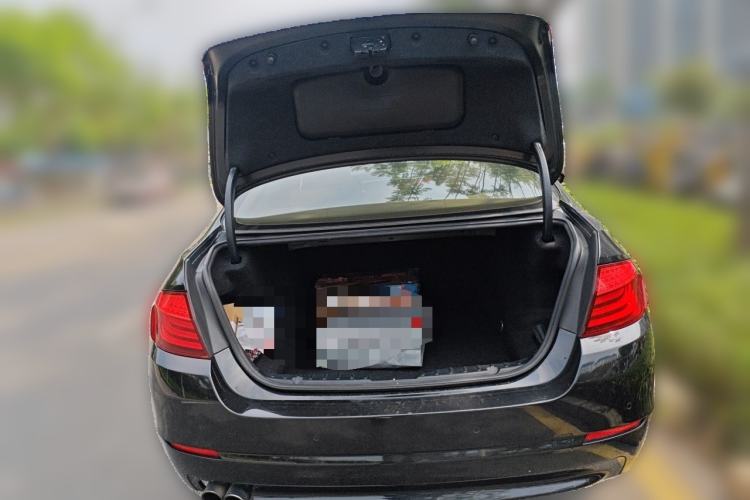 Used BMW 5 Series 2012 530Li Leading Model Trunk
